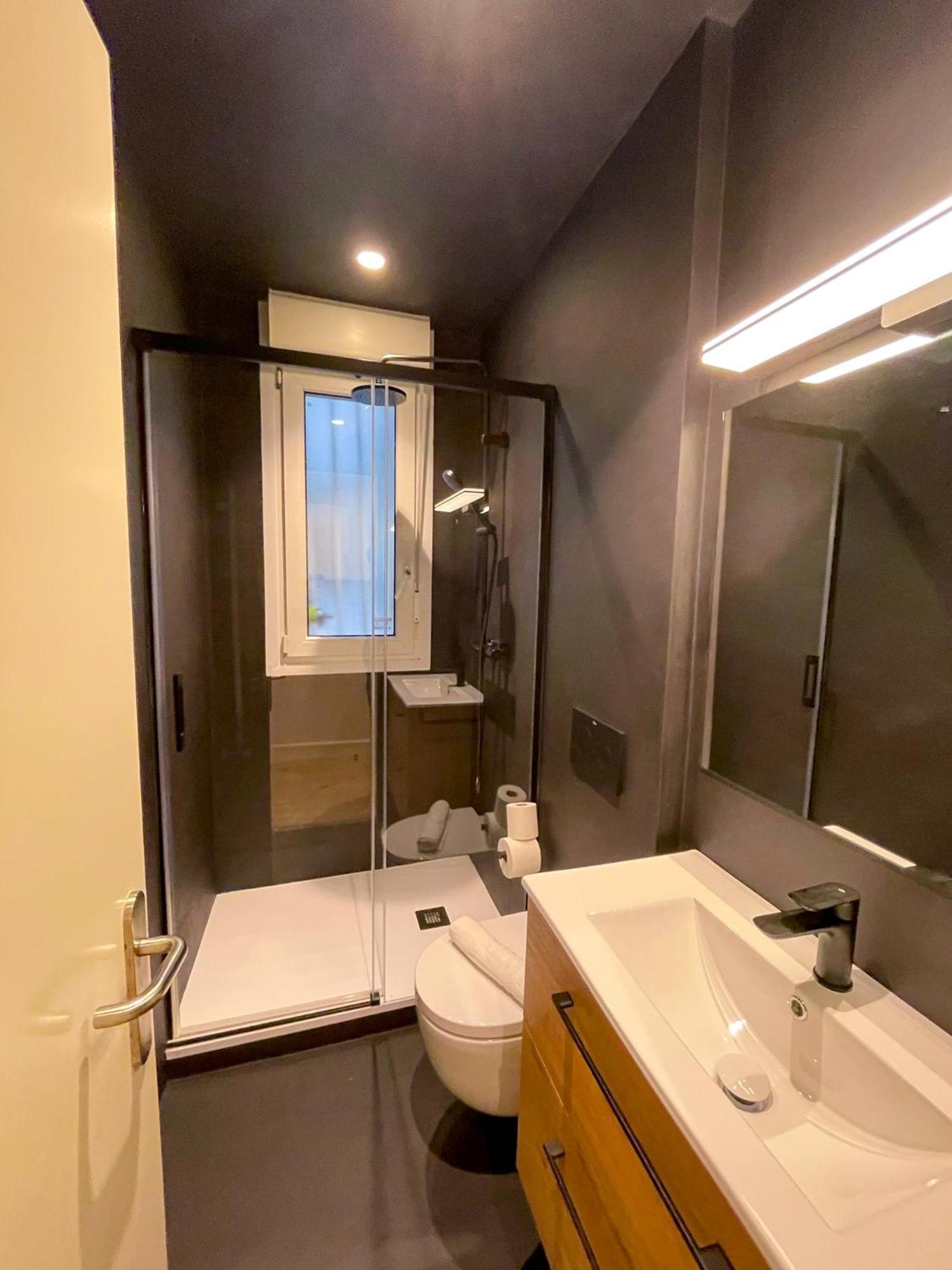 Vivienda Turistica En Bilbao La Vieja Con Wifi Y Parking Apartment Exterior photo